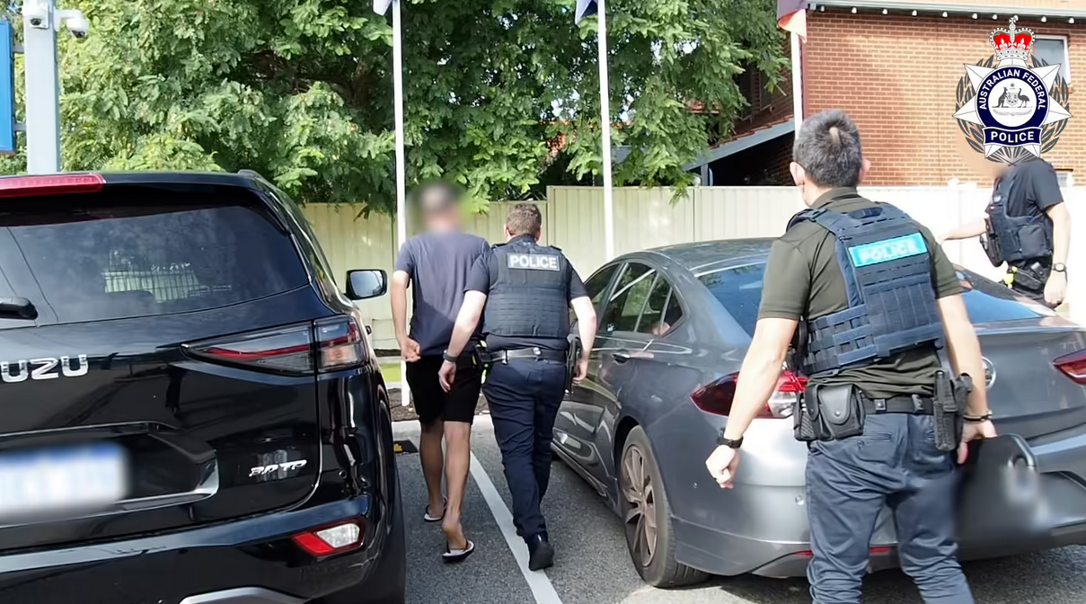 澳大利亚男子利用“邪恶双胞胎”Wi-Fi攻击窃取数据,获刑七年四个月插图 澳大利亚男子利用“邪恶双胞胎”Wi-Fi攻击窃取数据,获刑七年四个月插图