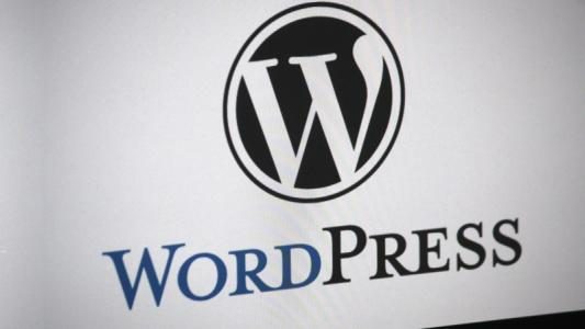 wordpress显示:Briefly unavailable for scheduled maintenance. Check back in a minute解决办法