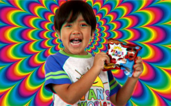 YouTube最赚钱的博主是一个测评玩具的8岁小孩 年入2600万美元