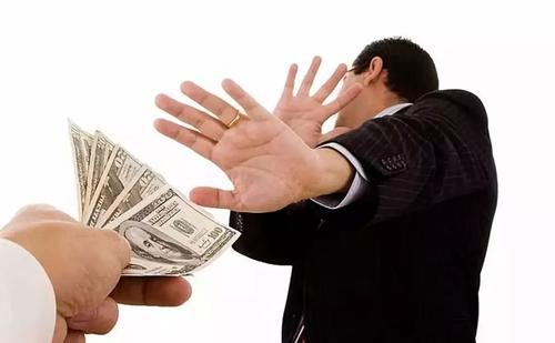 天津联通IDC负责人张某受贿帮助代理商获取腾讯、淘宝、新浪等客户：被判 3 年