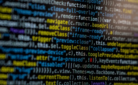 网站站长配合黑客在服务器中植入暗链，判 2 年