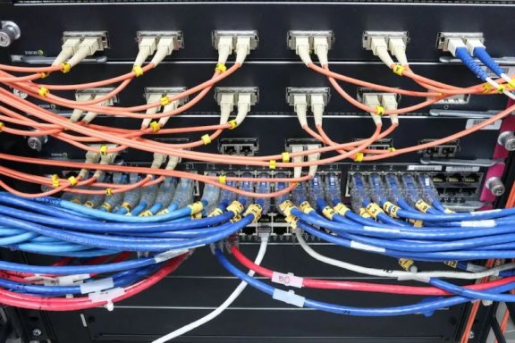 俄罗斯网络“劫持”了 Twitter 流量