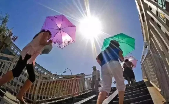 因天气炎热，谷歌、甲骨文的服务器直接热崩了